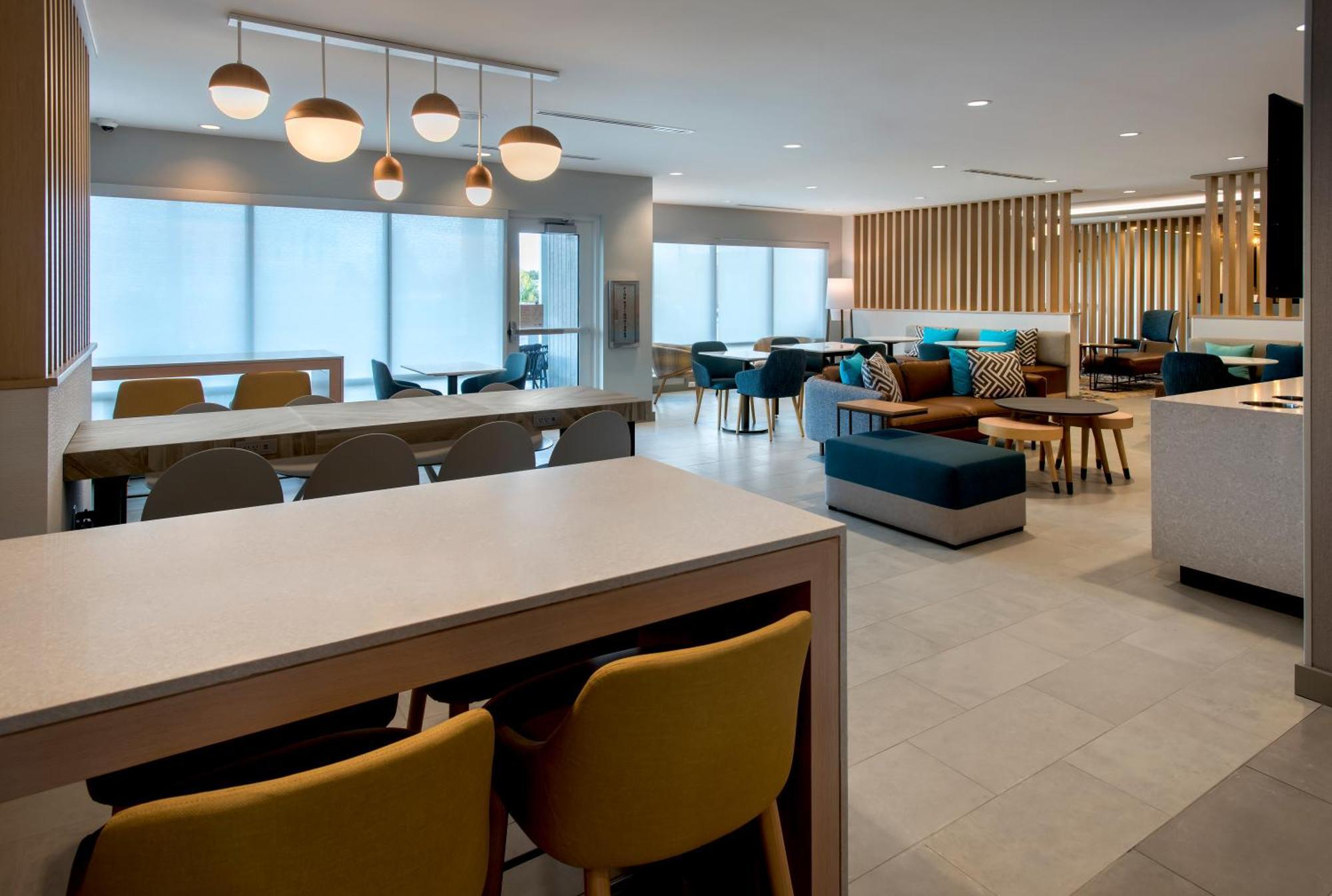 Towneplace Suites Portland Airport Me Южен Портланд Екстериор снимка